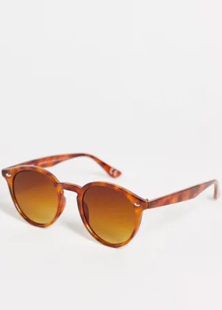 Пластиковые солнцезащитные очки в округлой оправе медового цвета с черепаховым принтом ASOS DESIGN-Коричневый цвет