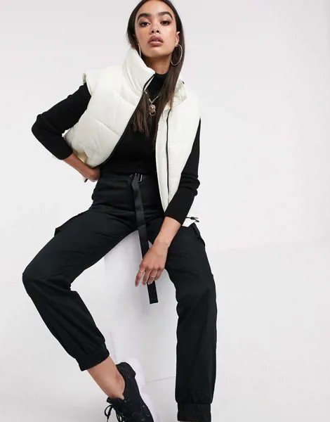 Светлая дутая нейлоновая куртка-жилет ASOS DESIGN-Белый