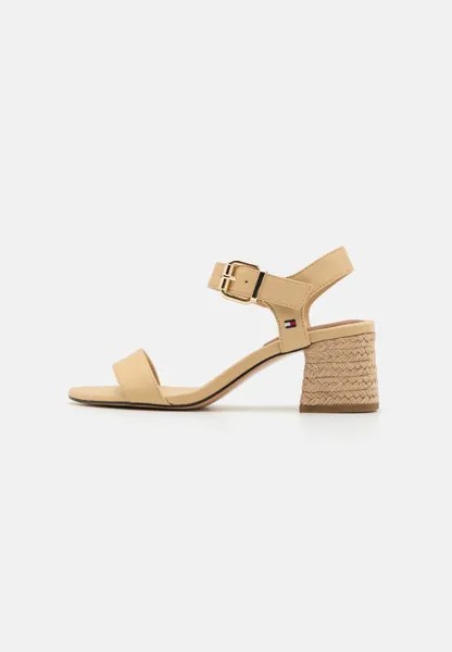 Эспадрильи BLOCK MID HEEL Tommy Hilfiger, цвет harvest wheat