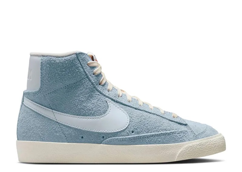 Кроссовки Nike Wmns Blazer Mid '77 Vintage 'Blue Whisper', синий
