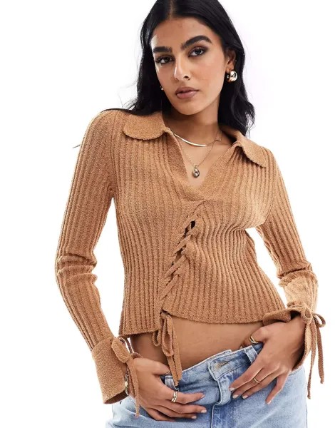 Вязаный джемпер с воротником-поло и завязками ASOS из коричневой пряжи Тедди