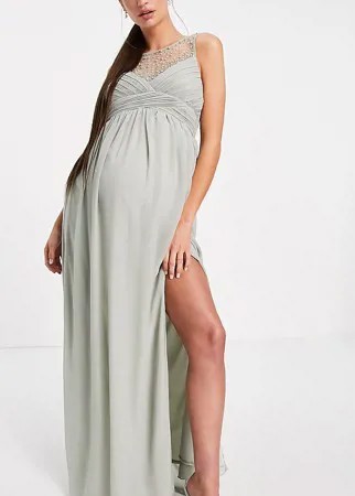 Шалфейно-зеленое платье макси со складками и кокеткой с украшениями Little Mistress Maternity-Зеленый цвет