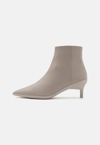 Ботильоны WRAPPED STIL BOOT Calvin Klein, утренняя дымка
