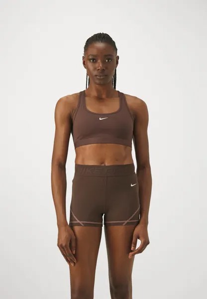 Бюстгальтер спортивный с легкой поддержкой BRA Nike, цвет baroque brown/white