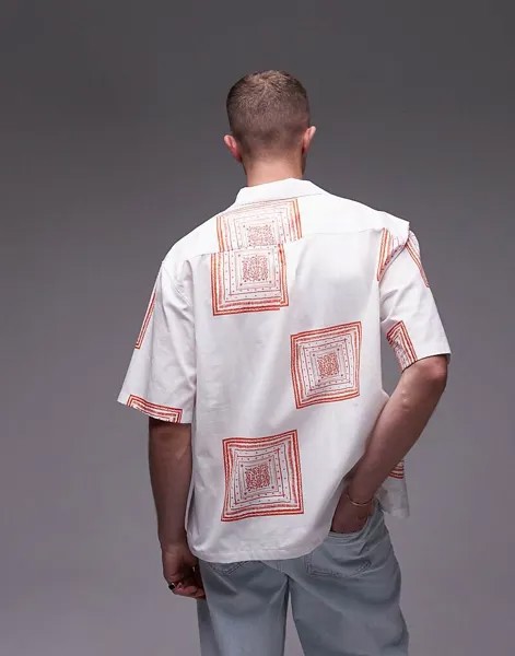 Topman Белая рубашка с кубинским воротником и короткими рукавами с рисунком