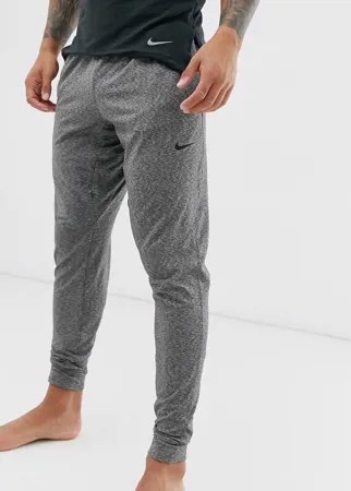 Серые джоггеры Nike Yoga-Серый