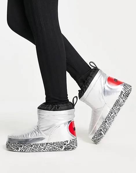 Серебристые короткие зимние ботинки с логотипом Love Moschino