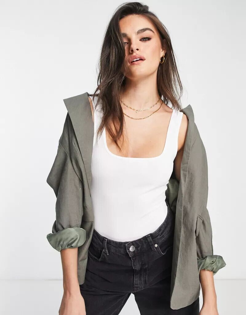 Белое хлопковое боди с бретелькой и овальным вырезом ASOS