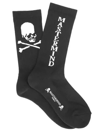 Черные носки с надписью и черепом по бокам