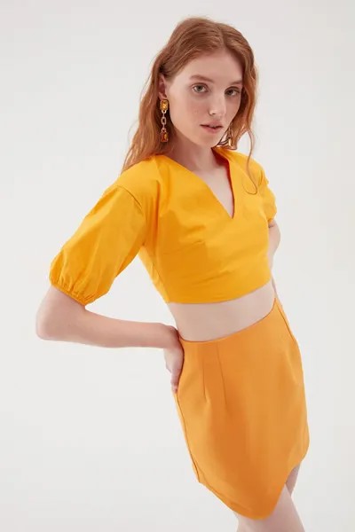 Блузка с открытой спиной и рукавами-фонариками Оранжевая QUZU