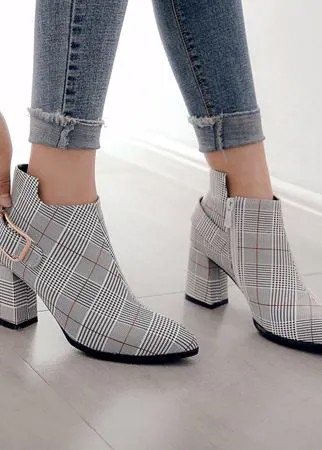 Ботинки в клетку на массивном каблуке с молнией
