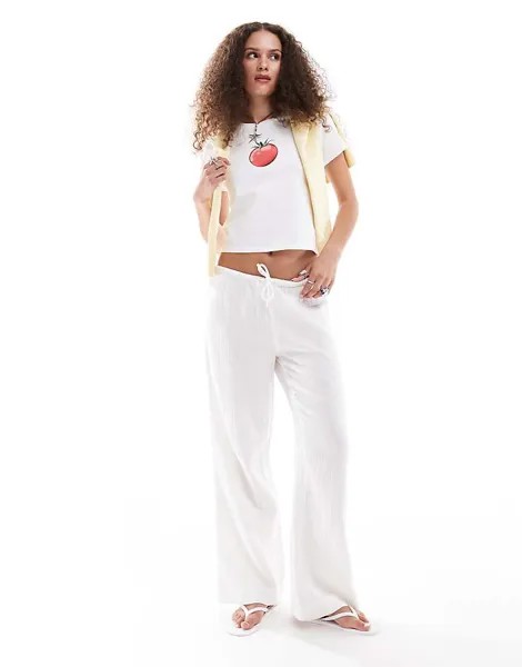 Monki – белые фактурные широкие брюки