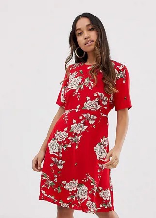 Платье с цветочным принтом Y.A.S Petite Angelia-Красный