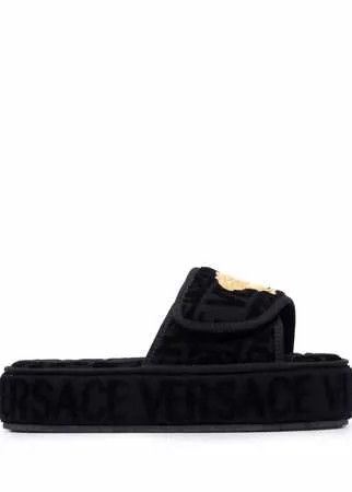 Versace шлепанцы с тисненым логотипом