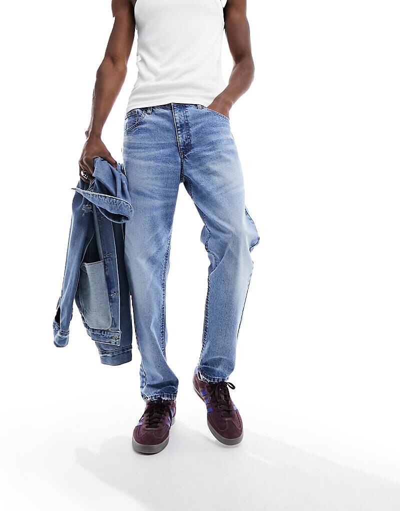 Голубые зауженные джинсы ASOS DESIGN