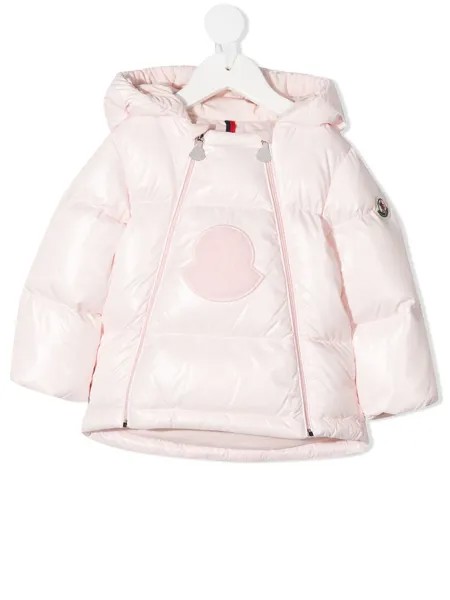 Moncler Enfant пуховик с нашивкой-логотипом