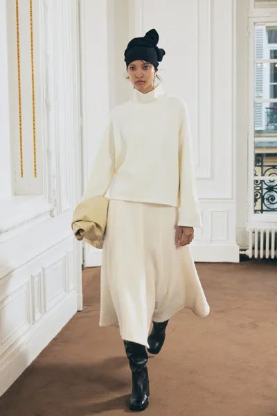 Мягкий свитер ZARA, экрю