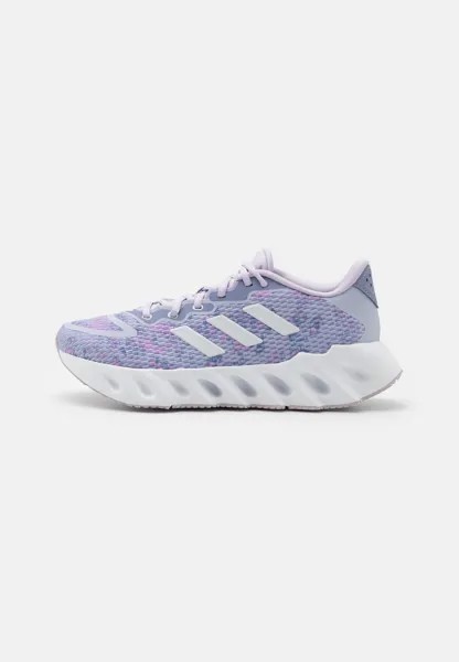 Кроссовки нейтральные SWITCH RUN adidas Performance, цвет silver dawn/footwear white/silver violet