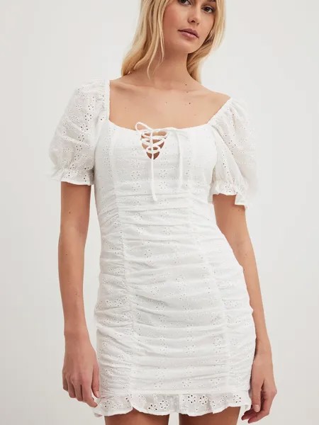 Коктейльное платье NA-KD, белый