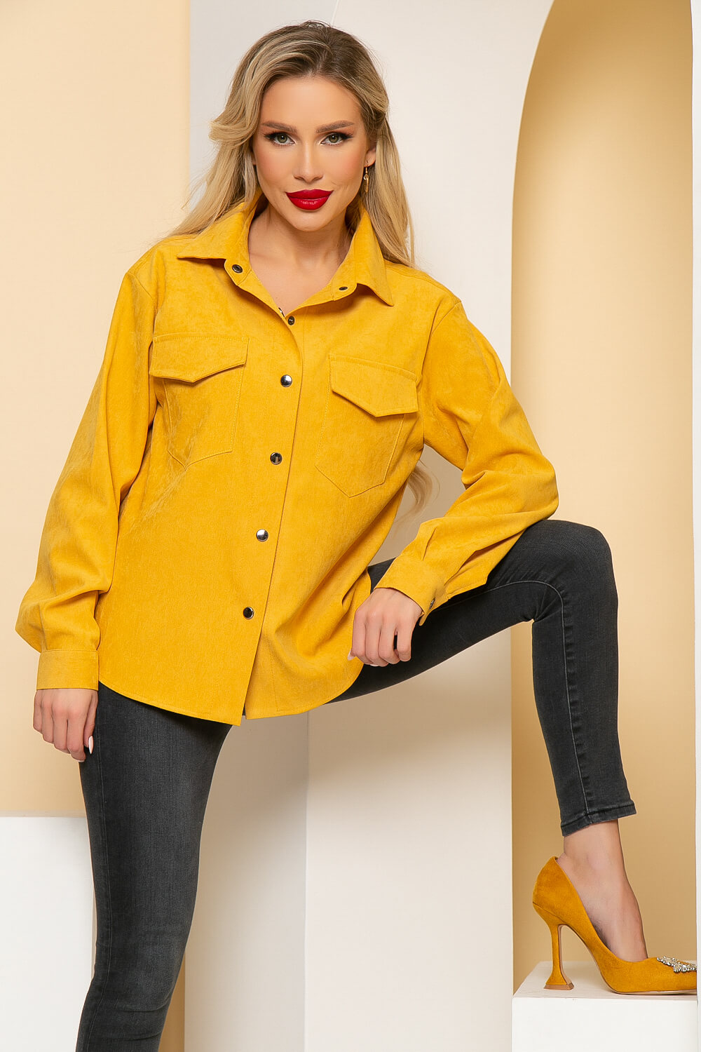 Рубашка женская LT Collection На пульсе моды желтая 48 RU