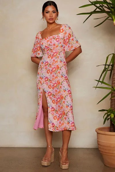 Платье миди с короткими рукавами квадратным вырезом и цветочным узором Chi Chi London, розовый