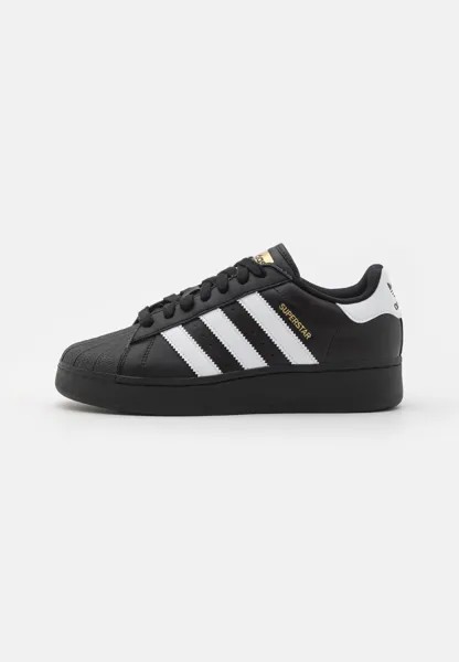 Низкие кроссовки SUPERSTAR XLG UNISEX adidas Originals, основной черный/обувь белый/золотой металлик