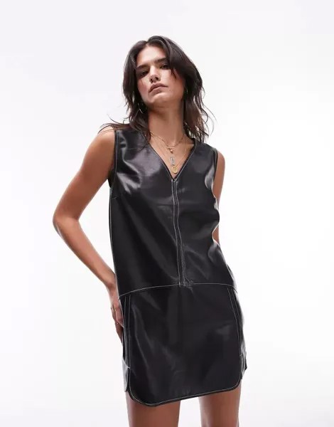 Черный короткий сарафан с отстрочкой из мягкой искусственной кожи Topshop