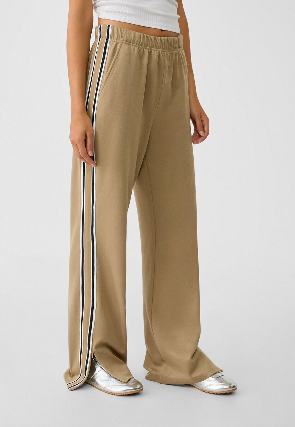 Спортивные брюки JOGGERS WITH SIDE ZIP Stradivarius, цвет Mottled Brown