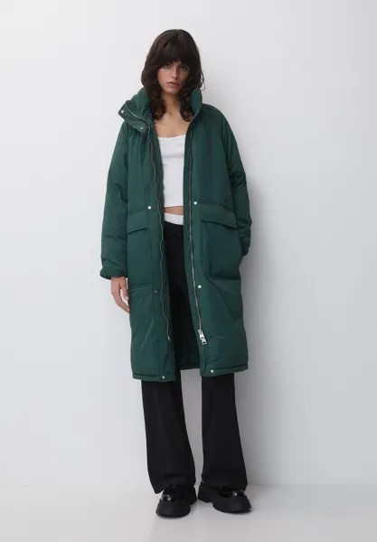 Зимнее пальто Padded Longline PULL&BEAR, зеленый