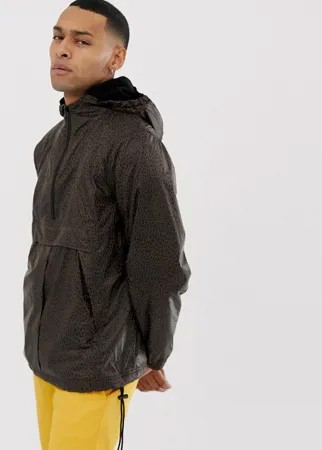 Ветровка с флисовой подкладкой и леопардовым принтом ASOS DESIGN-Коричневый цвет