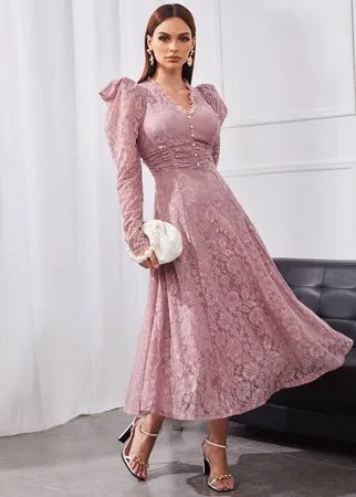 Вечернее кружевное платье с рукавами 