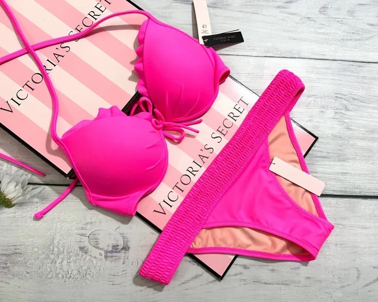 Ярко-розовый купальный комплект Victorias Secret Malibu Fabulous Push Up Top - Bikini Bottom
