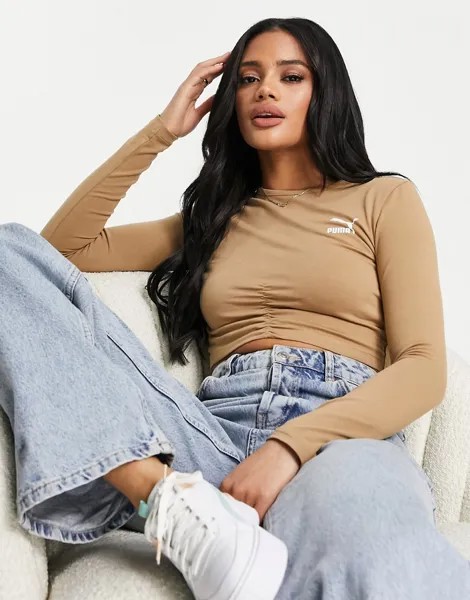 Светло-коричневый лонгслив со сборками спереди Puma – эксклюзивно для ASOS-Коричневый цвет