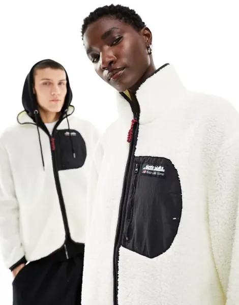 Кремовая куртка из искусственного меха New Balance Home Again, эксклюзивно для ASOS