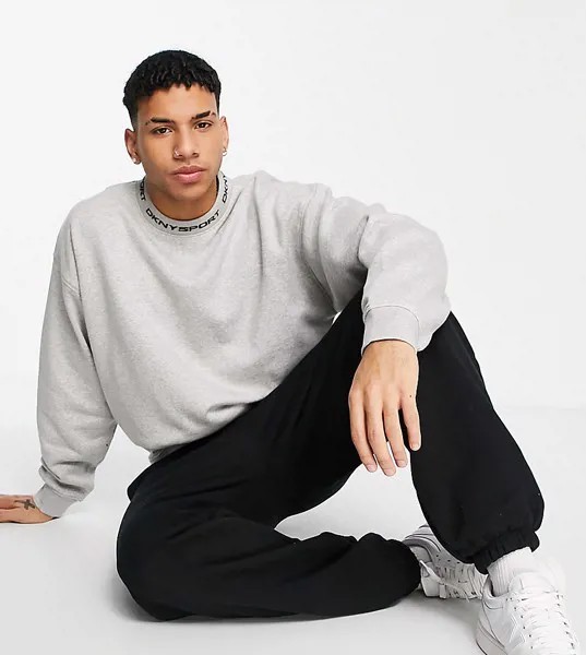 Серый свитшот с логотипом на горловине DKNY Sport