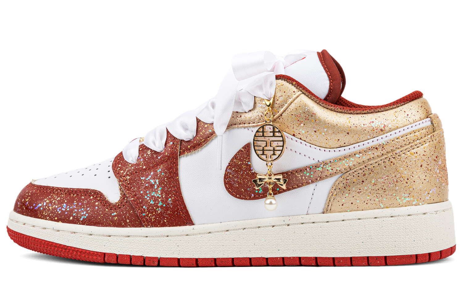 Кроссовки Air Jordan 1 Vintage Basketball Shoes Women's Low-top Gold/Red, золотой/красный