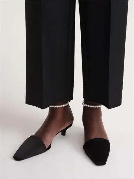 Женские босоножки на низком каблуке с жемчужинами и цепочкой, новинка весны-лета 2023, женские черные туфли-лодочки с бисером на низком каблуке, женская модная обувь с острым носком