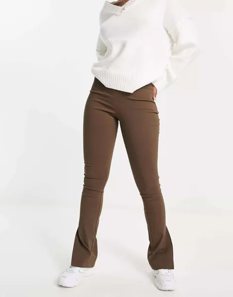 Коричневые брюки с разрезом NA-KD x Angelica Blick