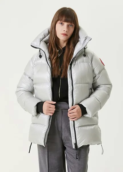 Белое пальто с капюшоном Canada Goose