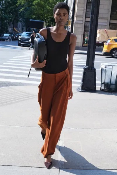 Брюки с вышивкой из коллекции ZW ZARA, цвет caramel