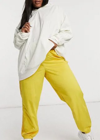 Джоггеры из бархатистого вельвета горчичного цвета с манжетами Comfy Cords от adidas Originals Plus-Желтый