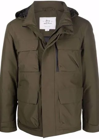 Woolrich пуховик с капюшоном и карманами
