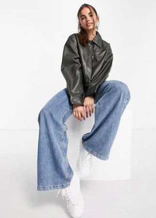 Укороченная куртка из искусственной кожи цвета хаки ASOS DESIGN-Светло-бежевый цвет