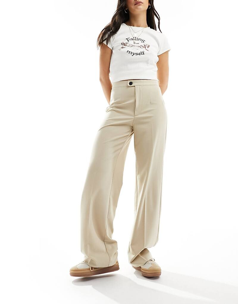 Pull&Bear – бежевые брюки с завышенной талией