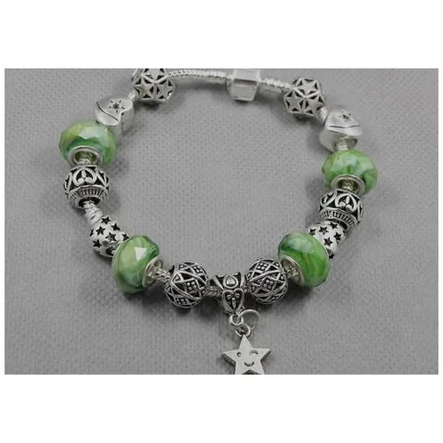 Браслет-цепочка Handinsilver ( Посеребриручку ) Браслет с шармами на основе из бижутерной стали, стразы, муранское стекло, стекло, 1 шт., размер 22 см, серебристый