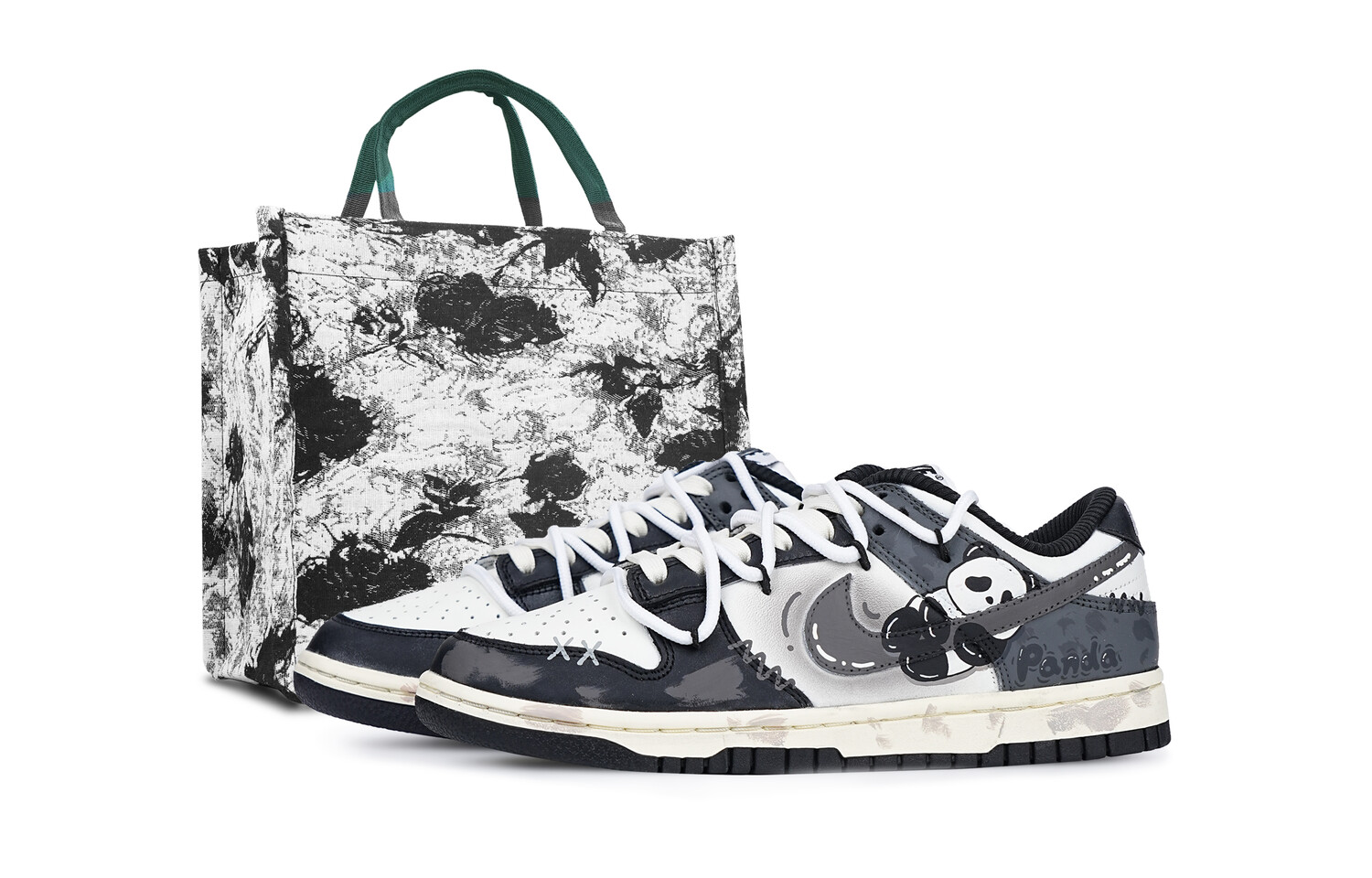 Кроссовки Nike Dunk Skateboarding Shoes Women's Low-top Black/grey/white, черный/белый