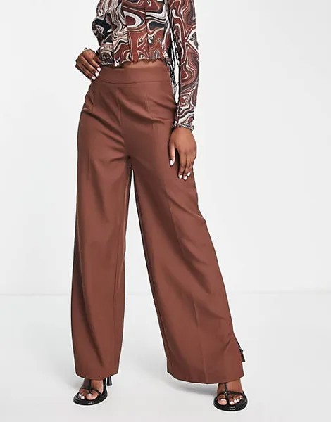 Коричневые широкие брюки с разрезами по бокам In The Style x Perrie Sian