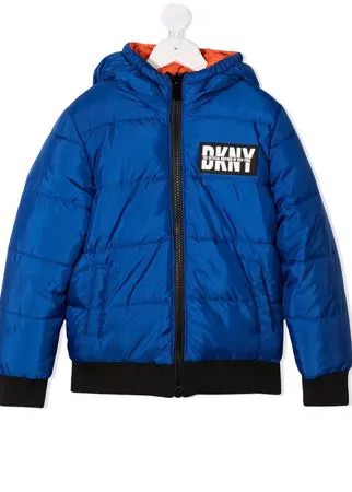 Dkny Kids пуховик с логотипом