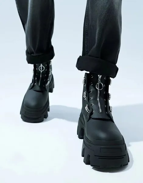 Черные ботинки на шнуровке ASOS с массивной подошвой и серебряной монограммой