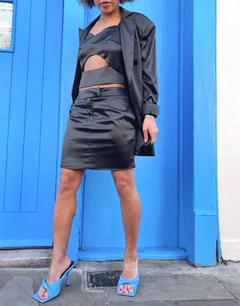 Черная атласная мини-юбка от комплекта Amy Lynn-Черный цвет